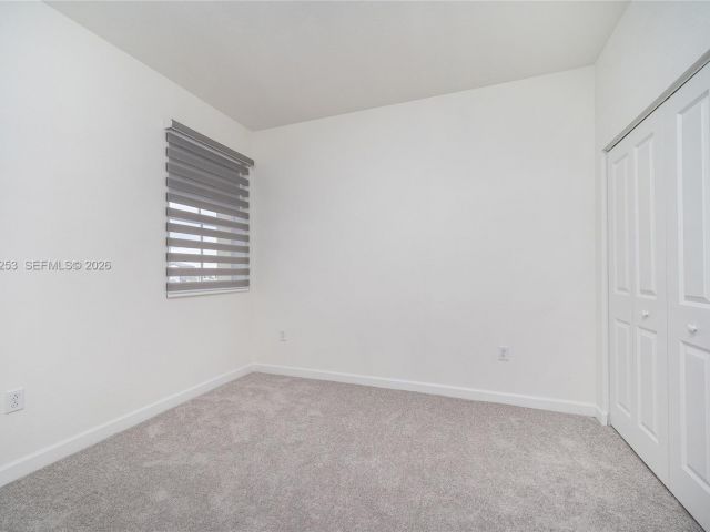 Дом в аренду по адресу 2747 SE 26th Rd 2747 - фото 7510878