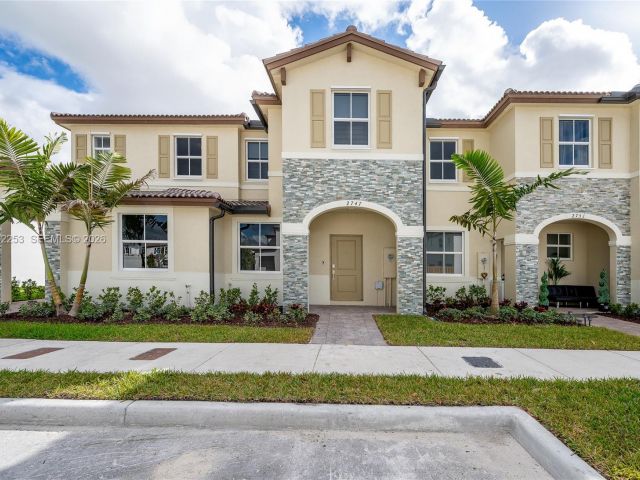 Дом в аренду по адресу 2747 SE 26th Rd 2747 - фото 7510879