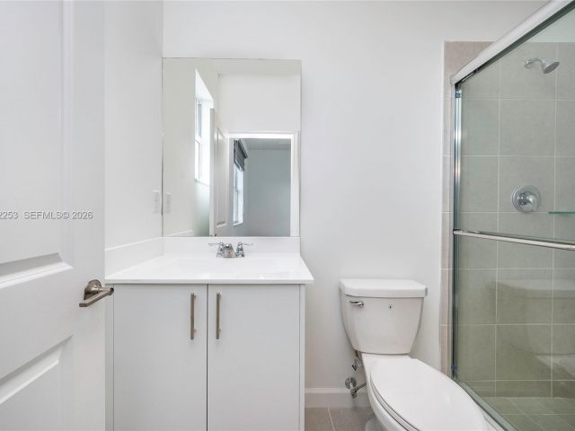 Дом в аренду по адресу 2747 SE 26th Rd 2747 - фото 7510881