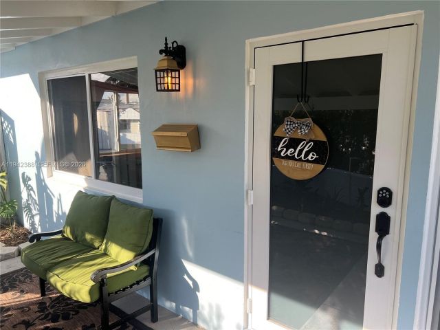 Дом в аренду по адресу 8801 SW 42nd St - фото 7022884