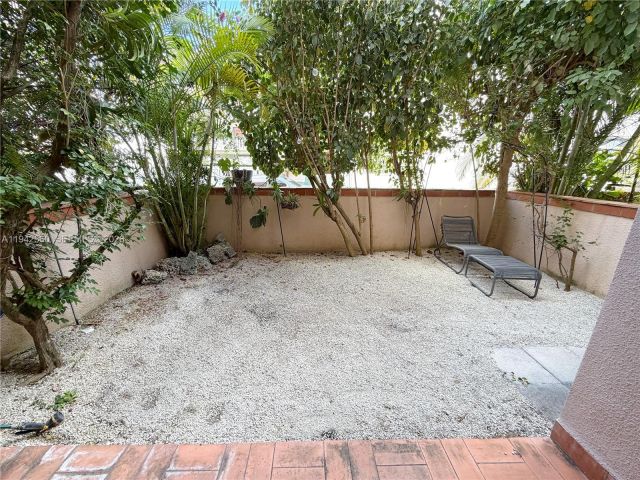 Продажа дома по адресу 231 Majorca Ave C - фото 7023462