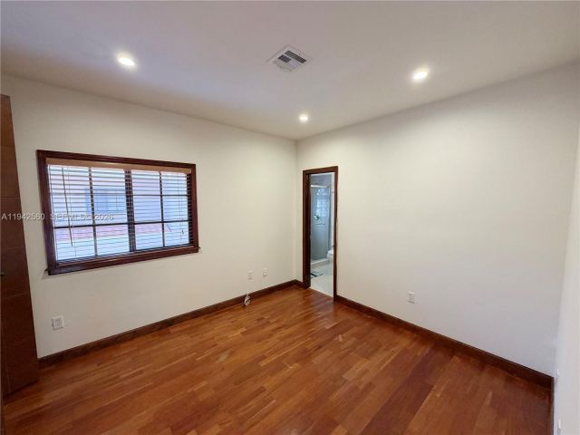 Продажа дома по адресу 231 Majorca Ave C - фото 7023467