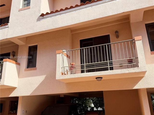 Продажа дома по адресу 231 Majorca Ave C - фото 7023472