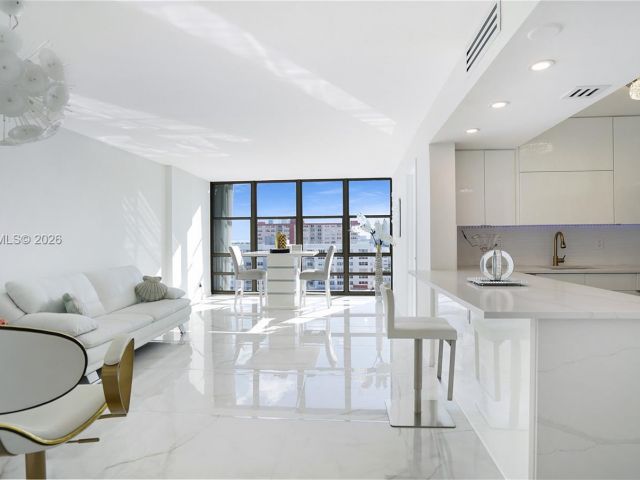 Продажа квартиры #1206 - фото 7025669