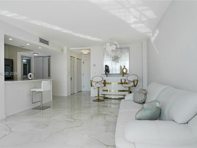 Продажа квартиры #1206 - фото 7025675