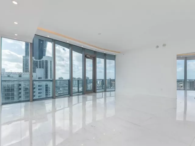 Квартира в аренду номер2003 - фото 7025608