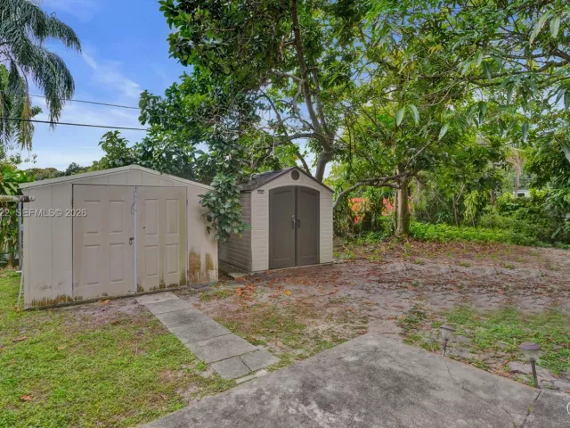 Продажа дома по адресу 1050 NE 153rd Ter - фото 7146973