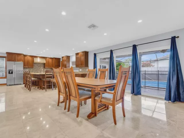 Дом в аренду по адресу 601 N 44th Ave 0 - фото 7230080