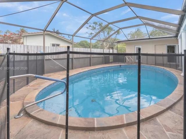 Дом в аренду по адресу 601 N 44th Ave 0 - фото 7230084