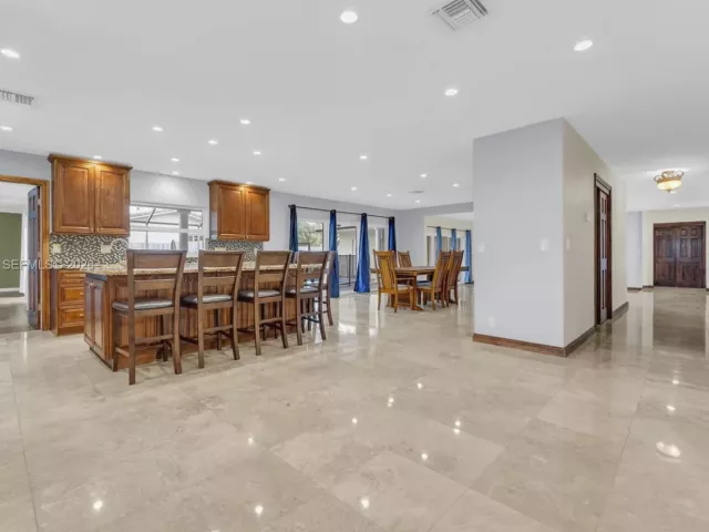 Дом в аренду по адресу 601 N 44th Ave 0 - фото 7230072