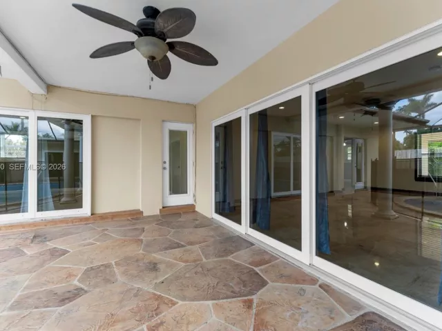 Дом в аренду по адресу 601 N 44th Ave 0 - фото 7230075