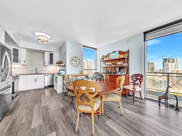 Продажа квартиры #2604 - фото 7128557