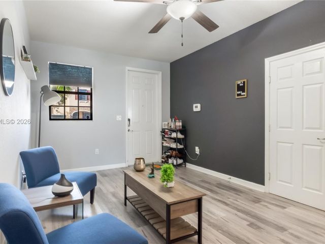 Дом в аренду по адресу 141 SE 34th Ter 141 - фото 7506811