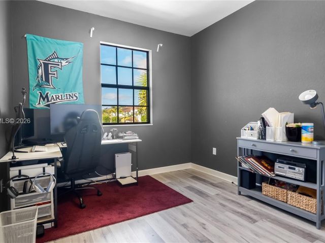 Дом в аренду по адресу 141 SE 34th Ter 141 - фото 7506835