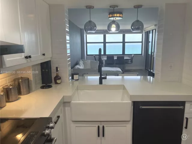 Продажа квартиры #1409 - фото 7063624