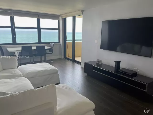 Продажа квартиры #1409 - фото 7063620