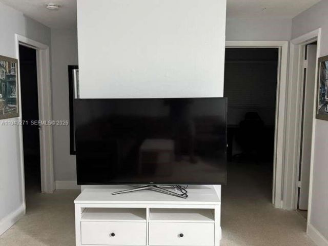 Дом в аренду по адресу 1610 N Hayes Str B - фото 7473307