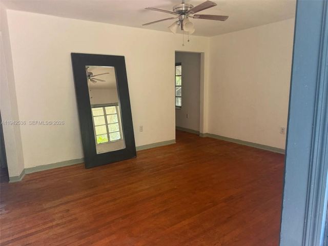 Продажа дома по адресу 12110 NE 11th Pl - фото 7475755