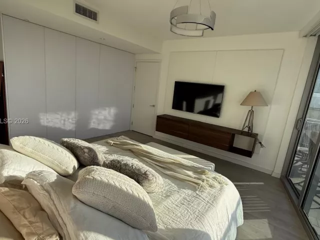 Продажа квартиры #700 - фото 7075015