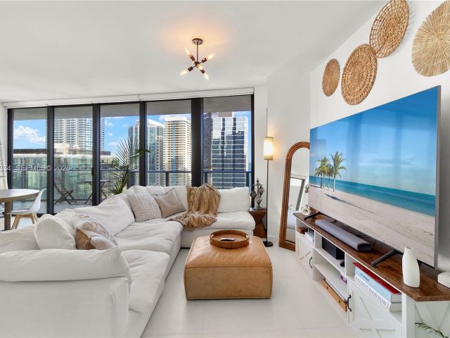 Продажа квартиры #2001 - фото 7451645