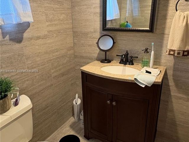 Дом в аренду по адресу 808 NE 27th Ave 808 - фото 7068127