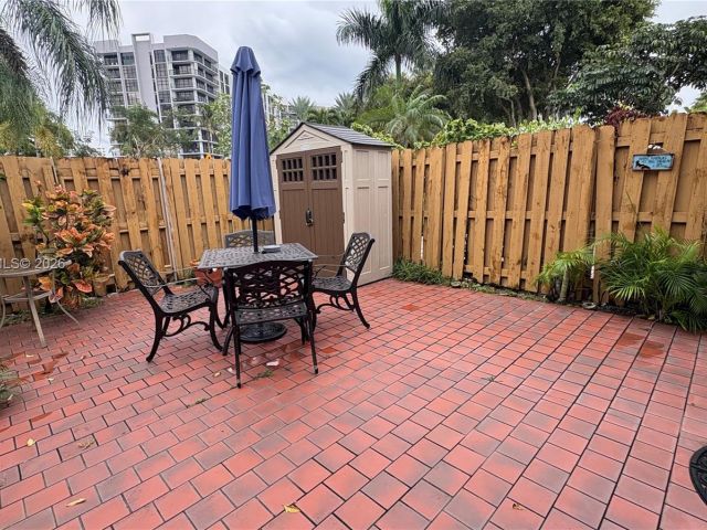 Дом в аренду по адресу 808 NE 27th Ave 808 - фото 7068132