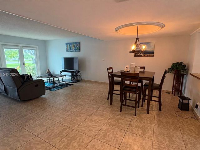 Дом в аренду по адресу 808 NE 27th Ave 808 - фото 7068141