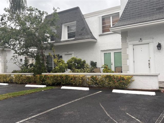 Дом в аренду по адресу 808 NE 27th Ave 808 - фото 7068144