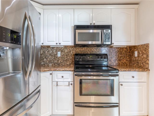 Продажа квартиры #907 - фото 7131965