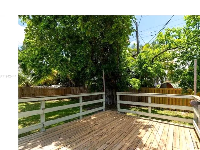 Продажа дома по адресу 2917 NW 9th Ave - фото 7081674