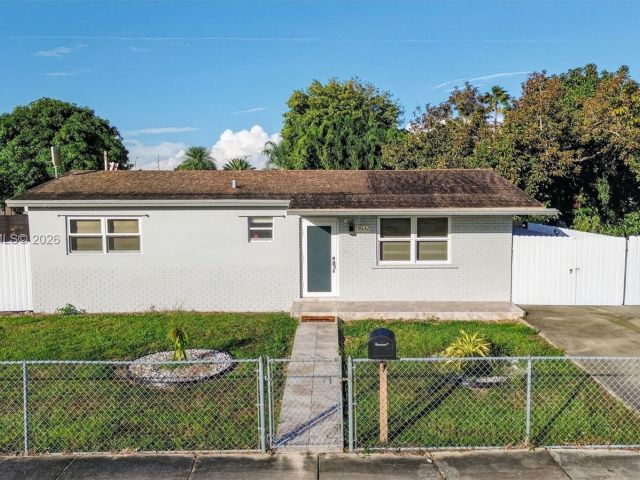 Продажа дома по адресу 19632 SW 120th Ave - фото 7465224