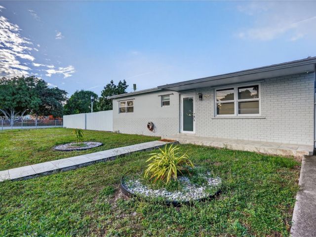 Продажа дома по адресу 19632 SW 120th Ave - фото 7465226