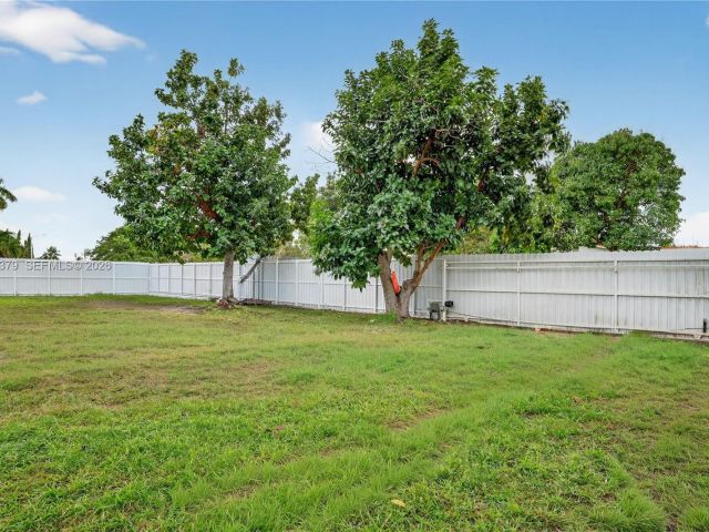 Продажа дома по адресу 19632 SW 120th Ave - фото 7465233