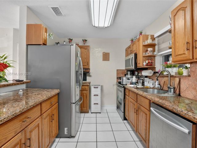 Продажа дома по адресу 19632 SW 120th Ave - фото 7465237