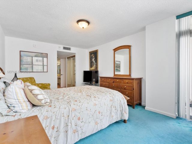 Продажа квартиры #1104 - фото 7096396