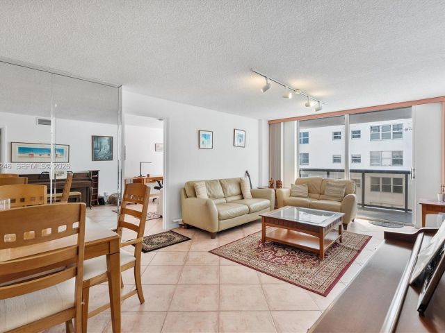 Продажа квартиры #1104 - фото 7096402