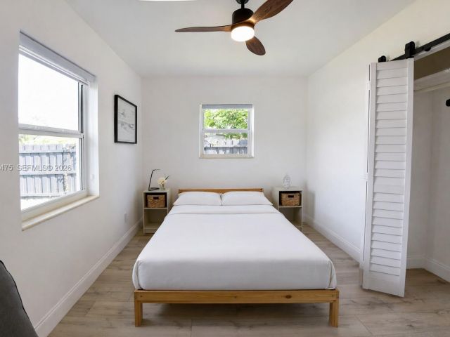 Продажа дома по адресу 1032 NW 11th Pl - фото 7436419