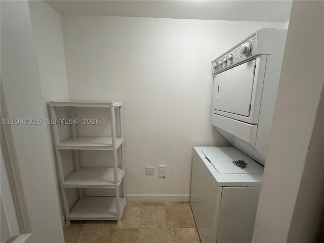 Квартира в аренду номер1605E - фото 8271970