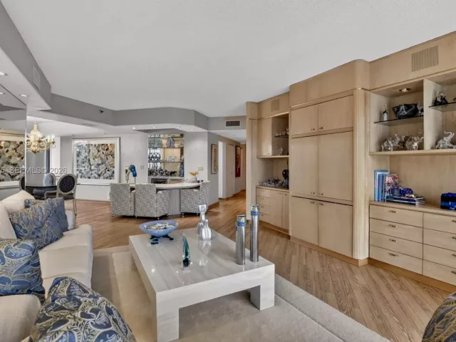 Продажа квартиры #502 - фото 7167451