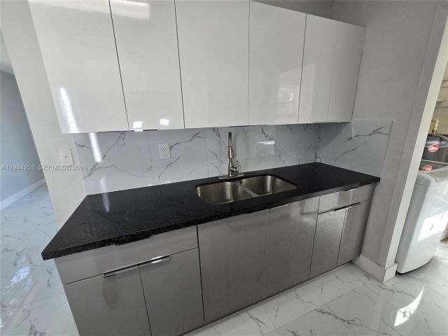 Дом в аренду по адресу 1320 NE 211th Ter - фото 7439748