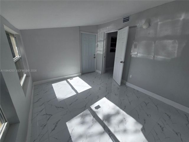 Дом в аренду по адресу 1320 NE 211th Ter - фото 7439751