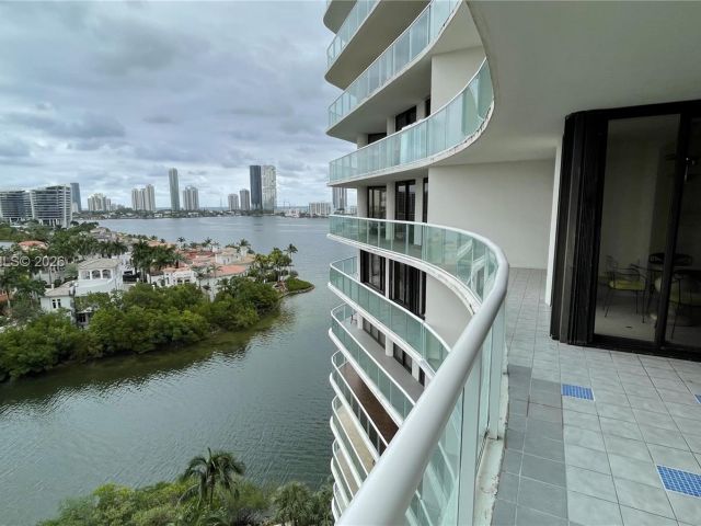 Продажа квартиры #1105 - фото 7427329