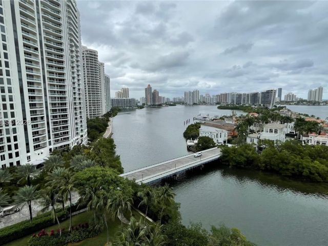 Продажа квартиры #1105 - фото 7427332