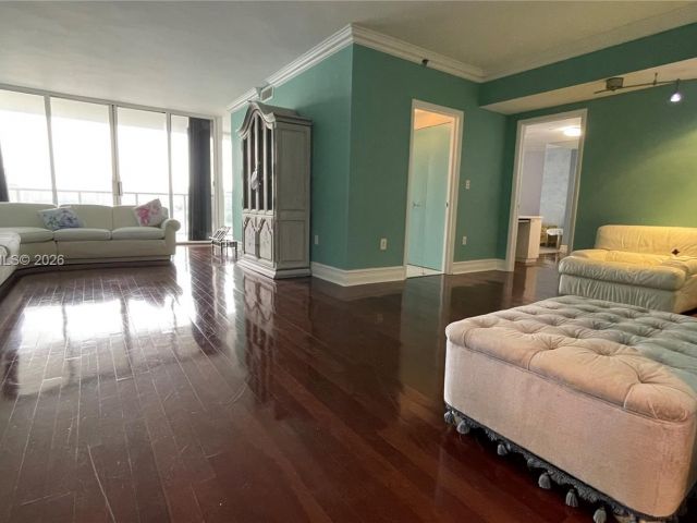 Продажа квартиры #1105 - фото 7427334