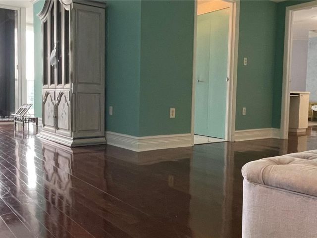 Продажа квартиры #1105 - фото 7427336