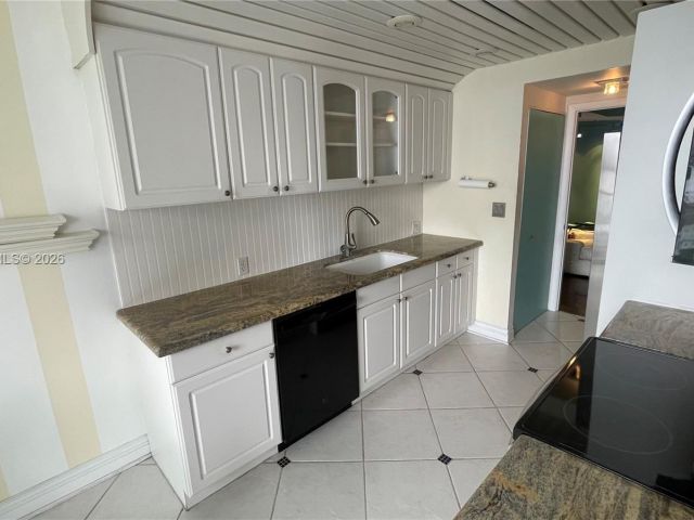 Продажа квартиры #1105 - фото 7427340