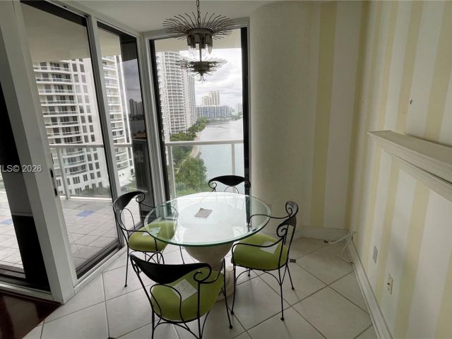 Продажа квартиры #1105 - фото 7427342