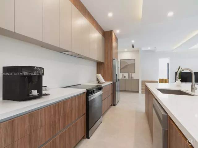 Дом в аренду по адресу 1703 SW 23rd St - фото 7099172