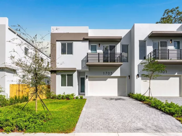 Дом в аренду по адресу 1703 SW 23rd St - фото 7099153