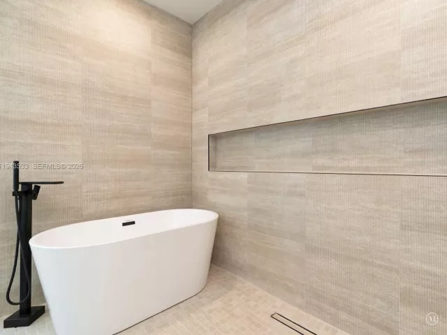 Дом в аренду по адресу 1703 SW 23rd St - фото 7099167